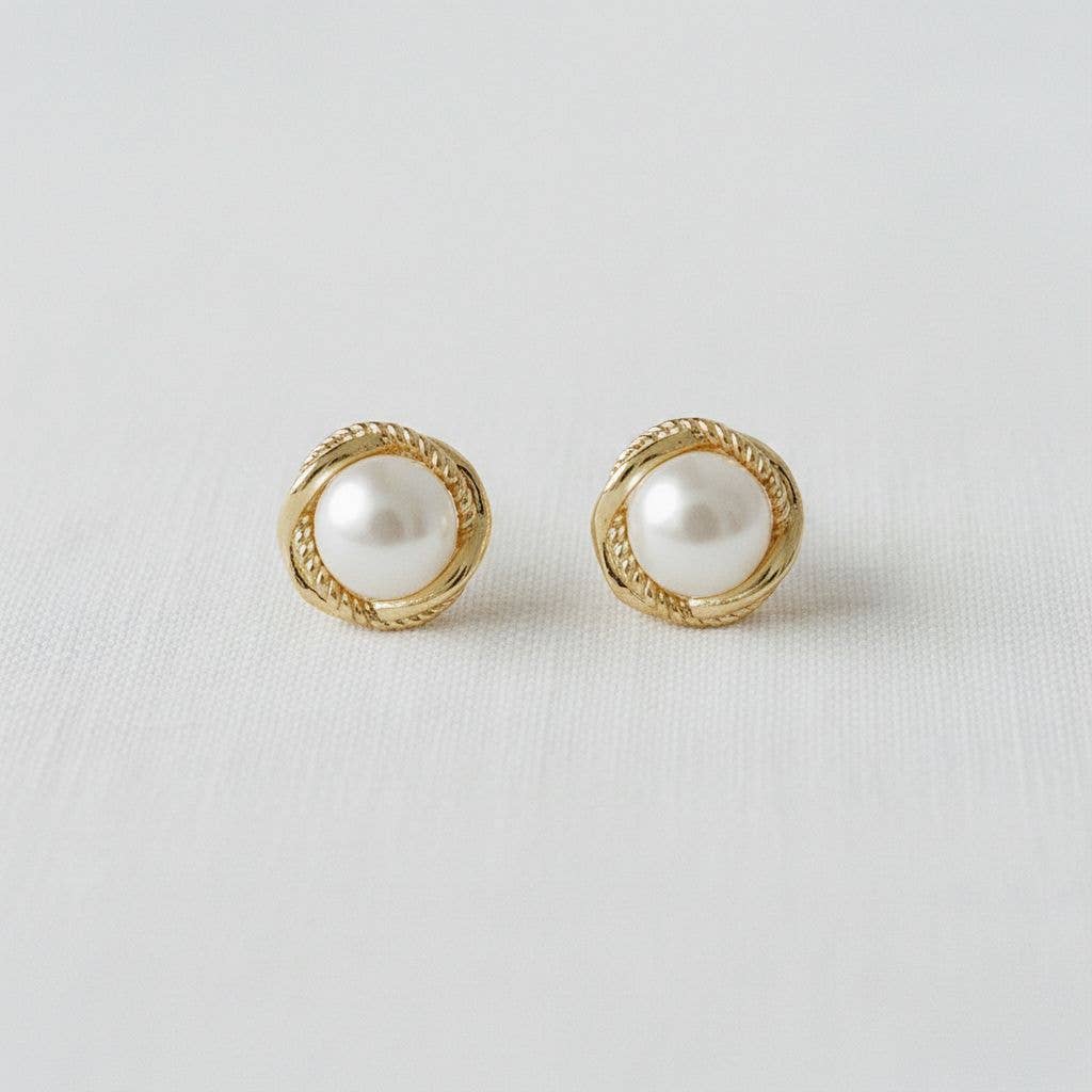 Chic Freshwater Pearl Drop Earrings