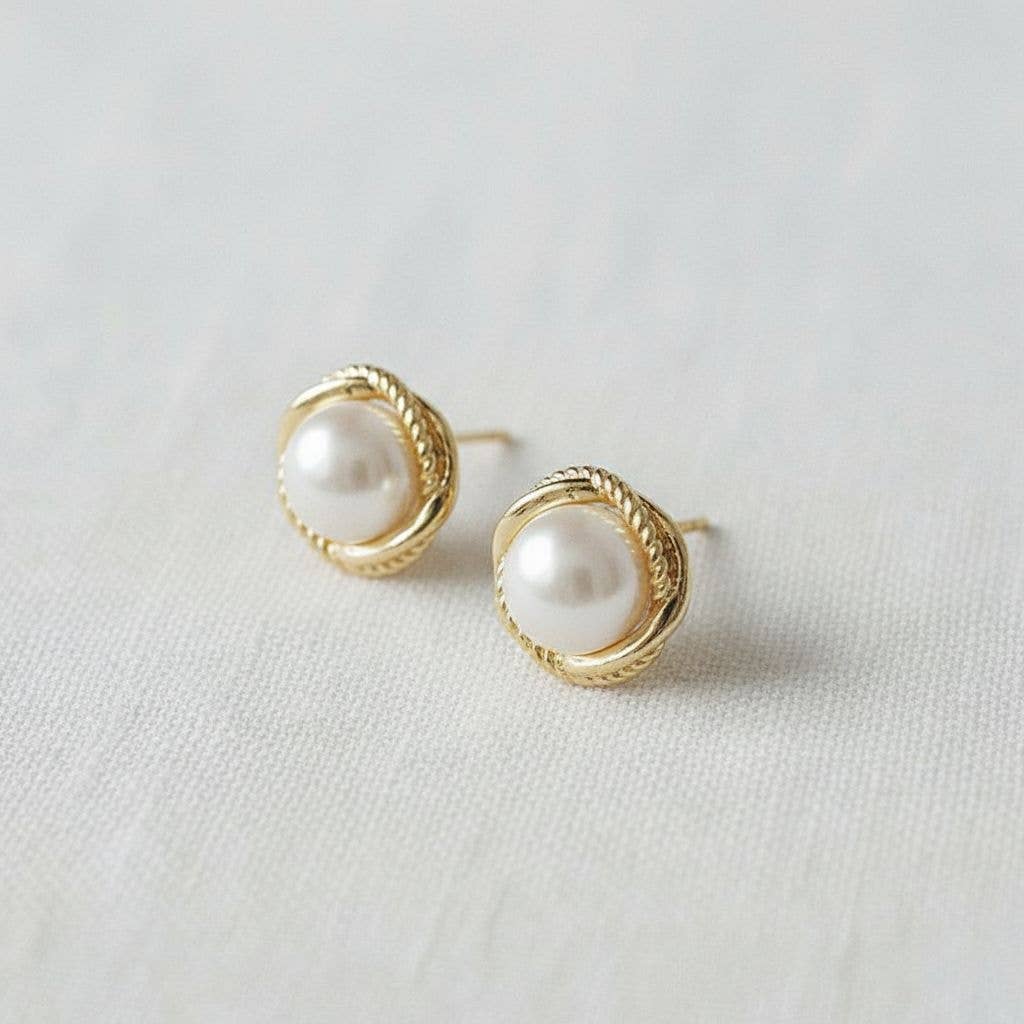 Chic Freshwater Pearl Drop Earrings