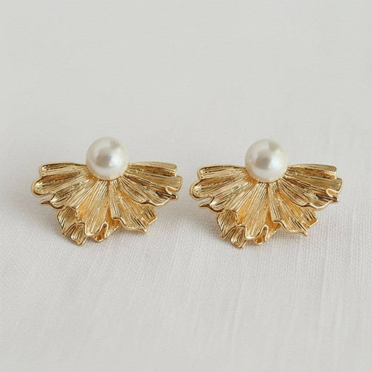 Freshwater Pearl Flower Stud Earrings