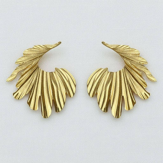 Exaggerated Vintage-Inspired Wing Drop Earrings