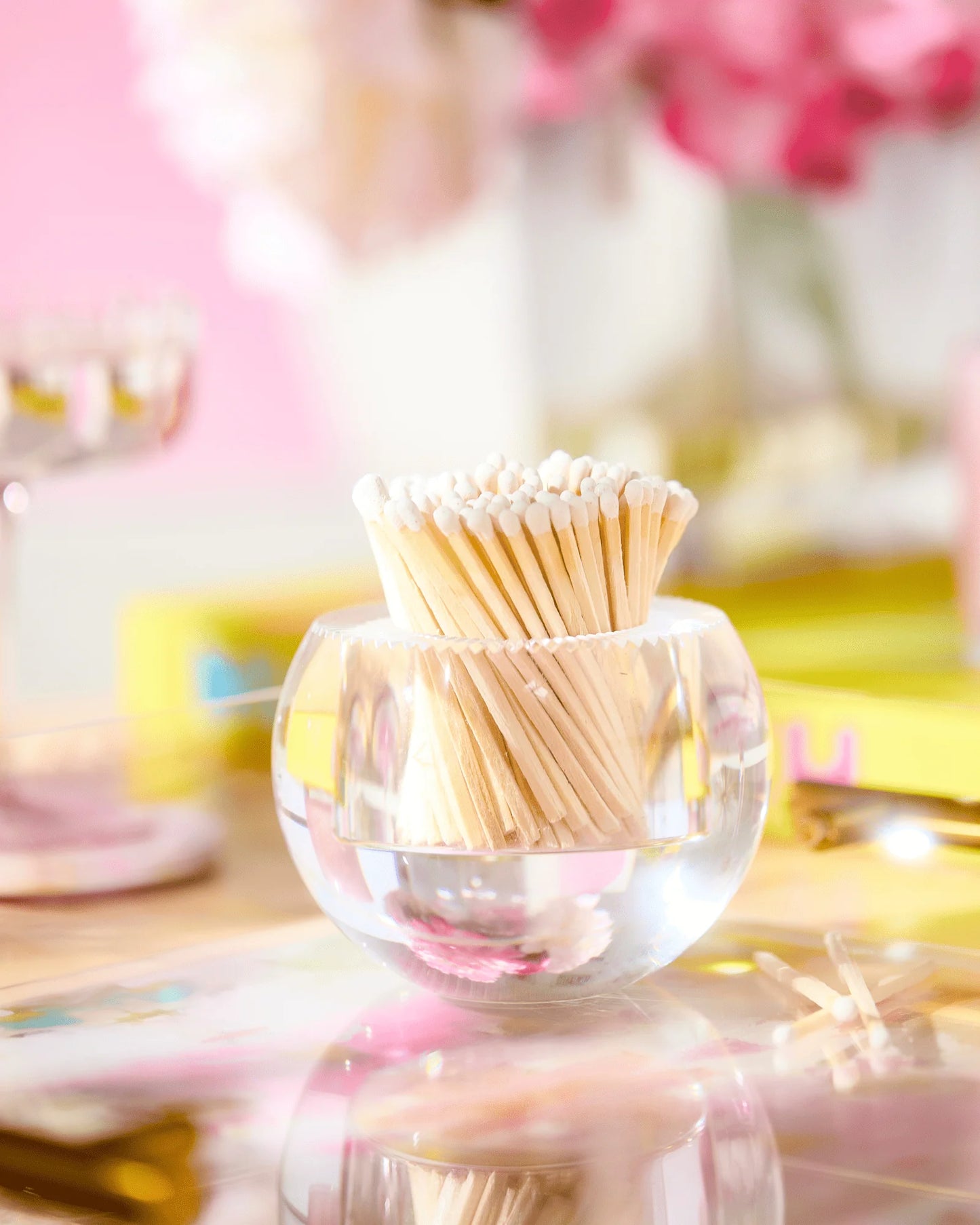 Round Match Striker | White Matches